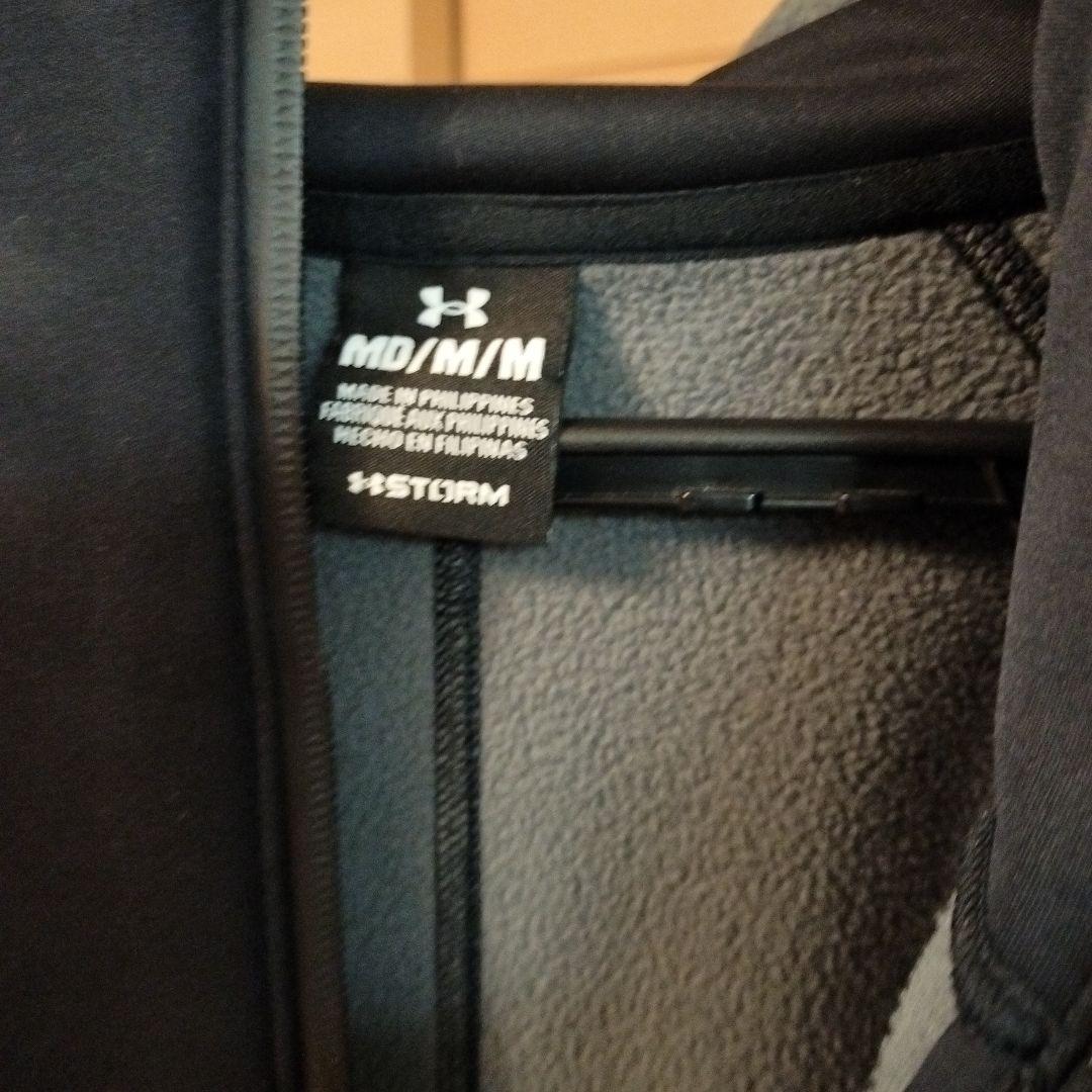 Under Armour ブラック ジャケット M