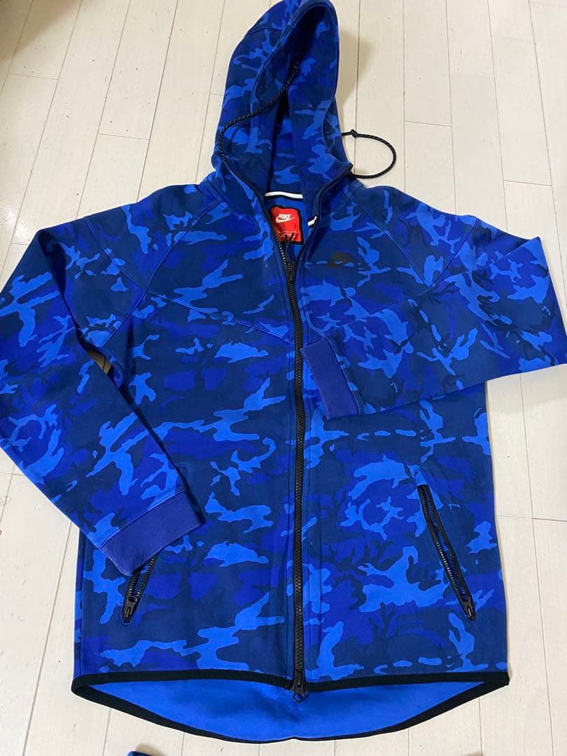 ナイキテックフリース　セットアップMブルーカモ