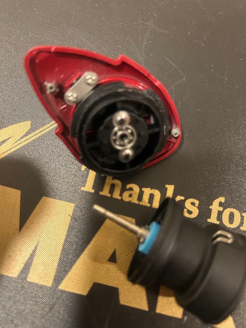 美品！シマノワカサギマチックWakasagimatic 赤 ベイトリール右　中古