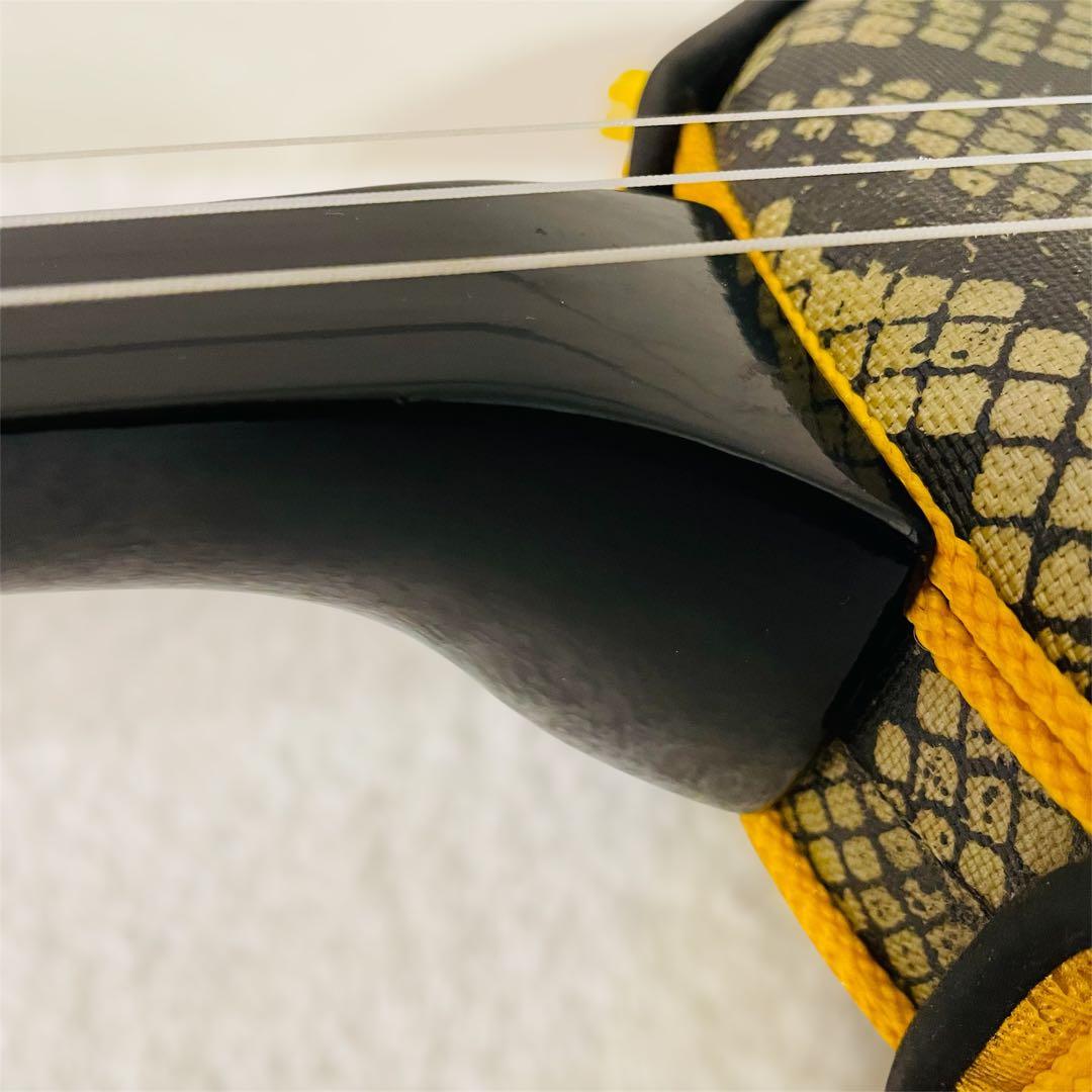 【美品】沖縄三線 人工皮革 蛇柄 胴巻き カラクイ全木　初心者向け