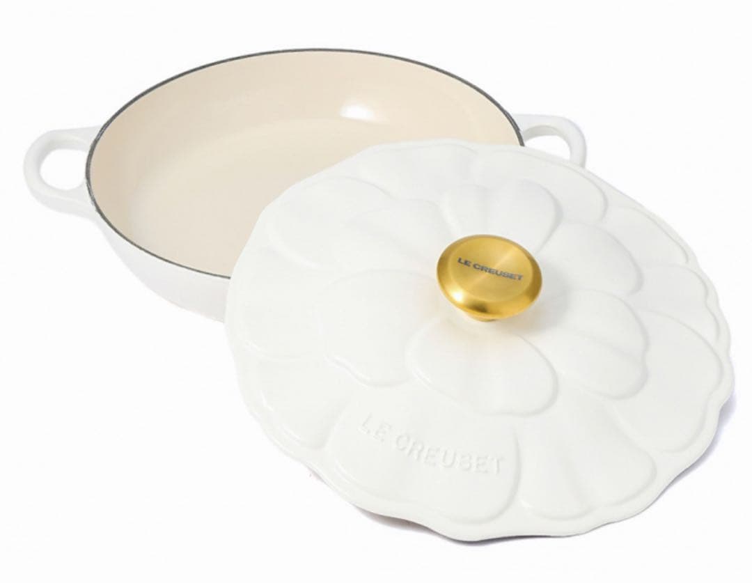 AYA　Le Creuset キャセロール26cm ペタルレリーフ