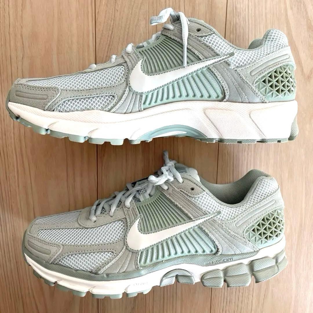 NIKE ナイキ　ZOOM VOMERO 5 ズーム ボメロ 5 27.5cm