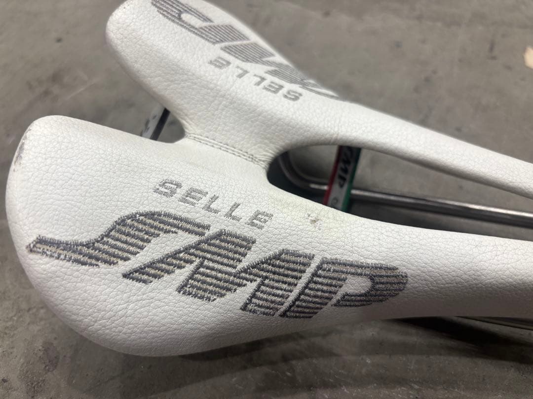 Selle SMP Vulkar サドル ホワイト