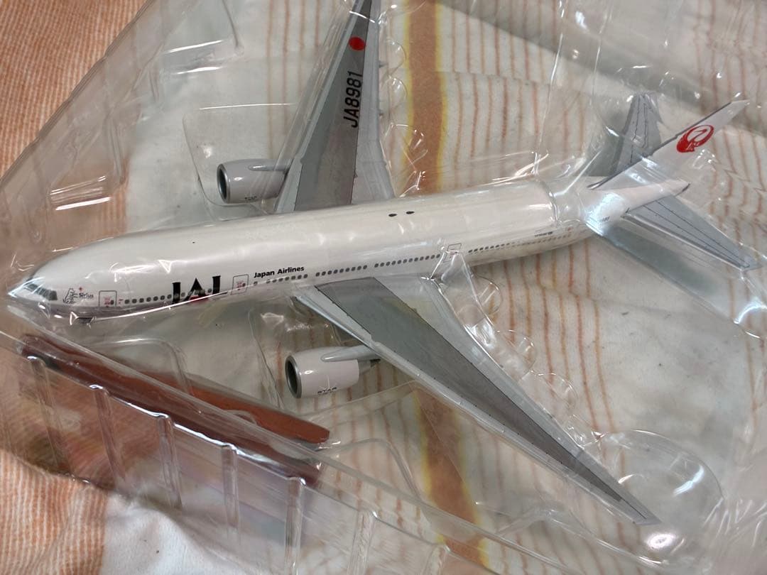 JAL ボーイング777-200 1/200 JA8981 旧塗装 Hogan