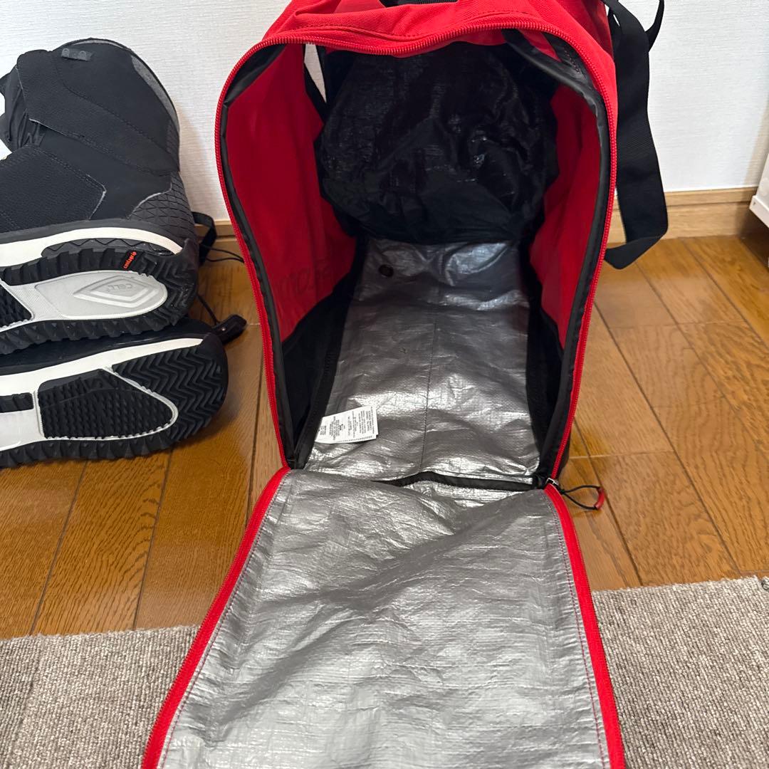 草*剣様 Salomon スノーボードブーツ ブラック&ブーツバッグ赤