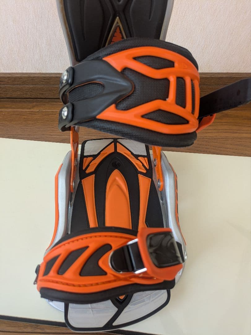 美品　Burton　スノーボードビンディング付き、すぐ滑れます