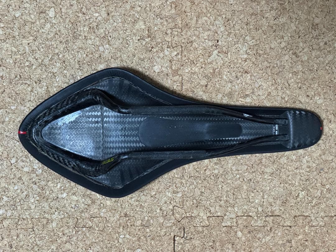 【中古】fi'zi:k ARIONE 00 カーボンサドル