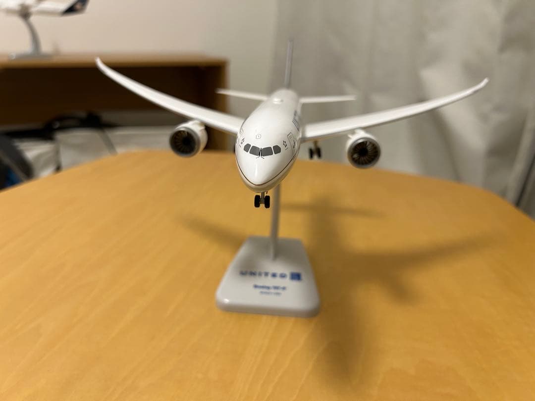 ユナイテッド航空BOEING787-8 モデルプレーン 1/200 箱無し