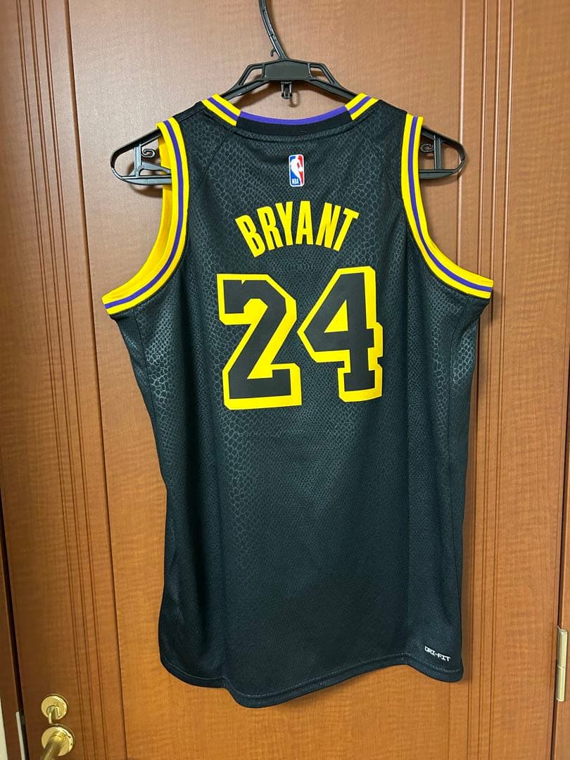 NIKE KOBE ユニフォーム　8番　24番　コービーブライアント　ブラック