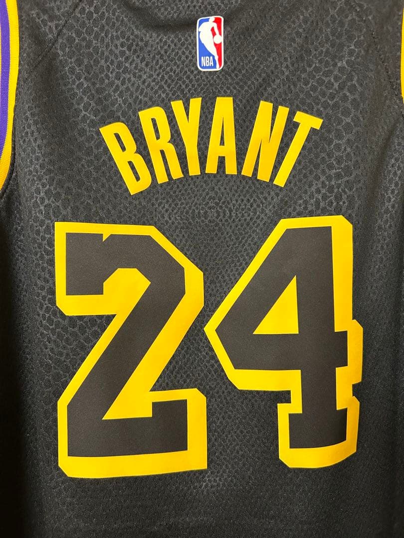 NIKE KOBE ユニフォーム　8番　24番　コービーブライアント　ブラック