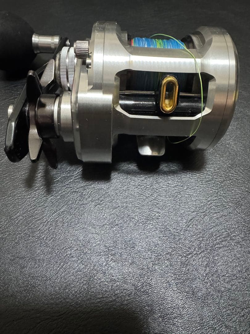 Daiwa Catalina BJ200SH リール シルバー/ブラック