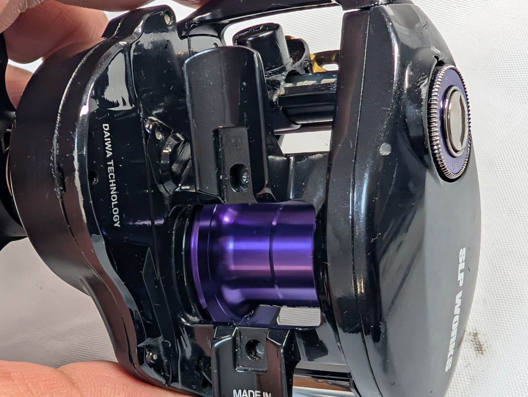 ハンドル無し　ダイワ 管400HF タトゥーラ SV TW8.1 右巻