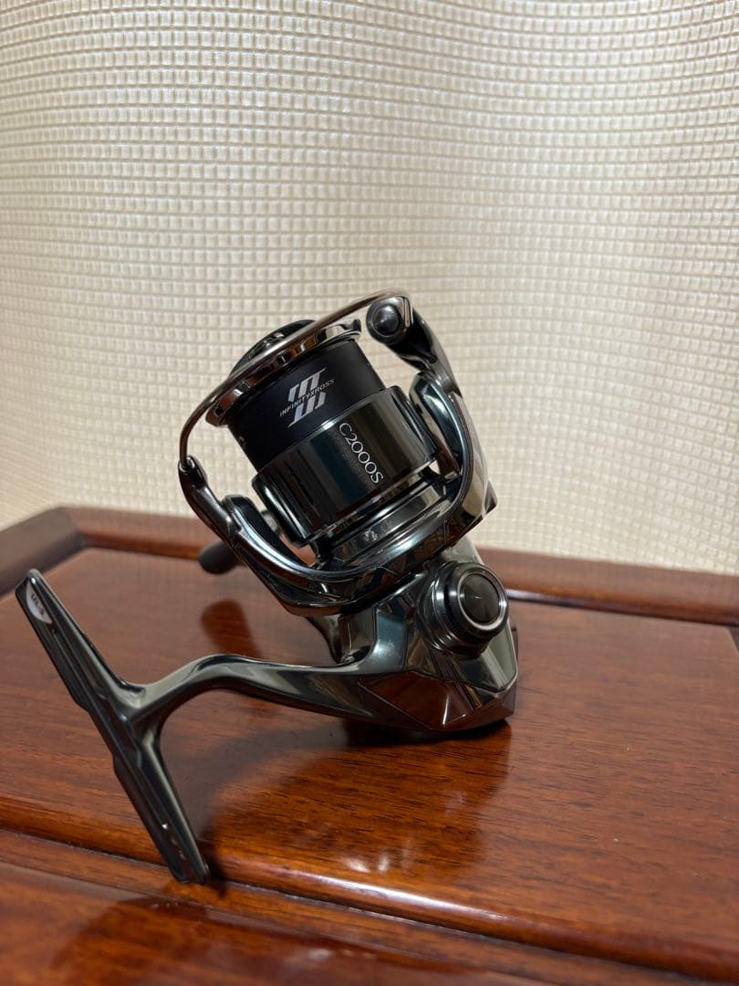 （極上美品）シマノ22ステラC2000S