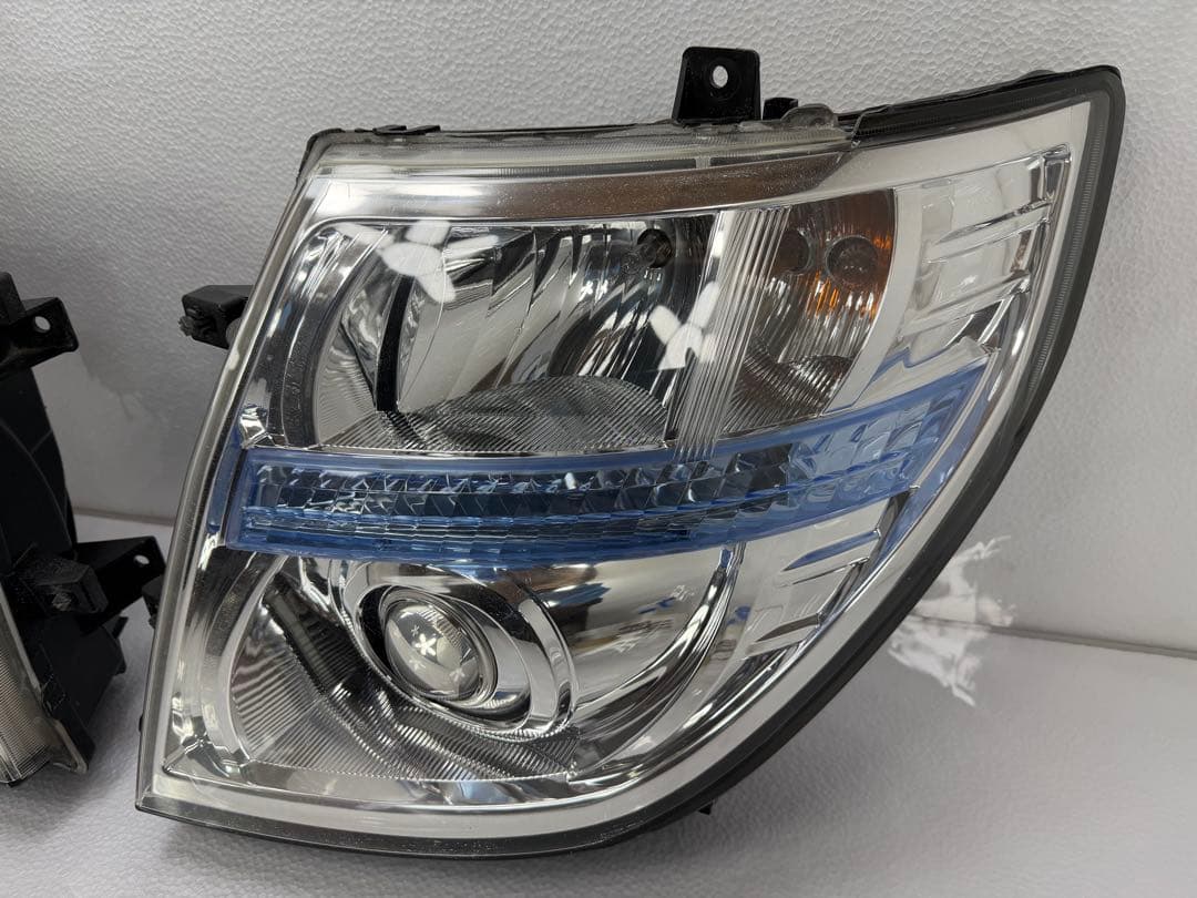 エルグランド E51中期 後期ヘッドライトHID KOITO 100-24852
