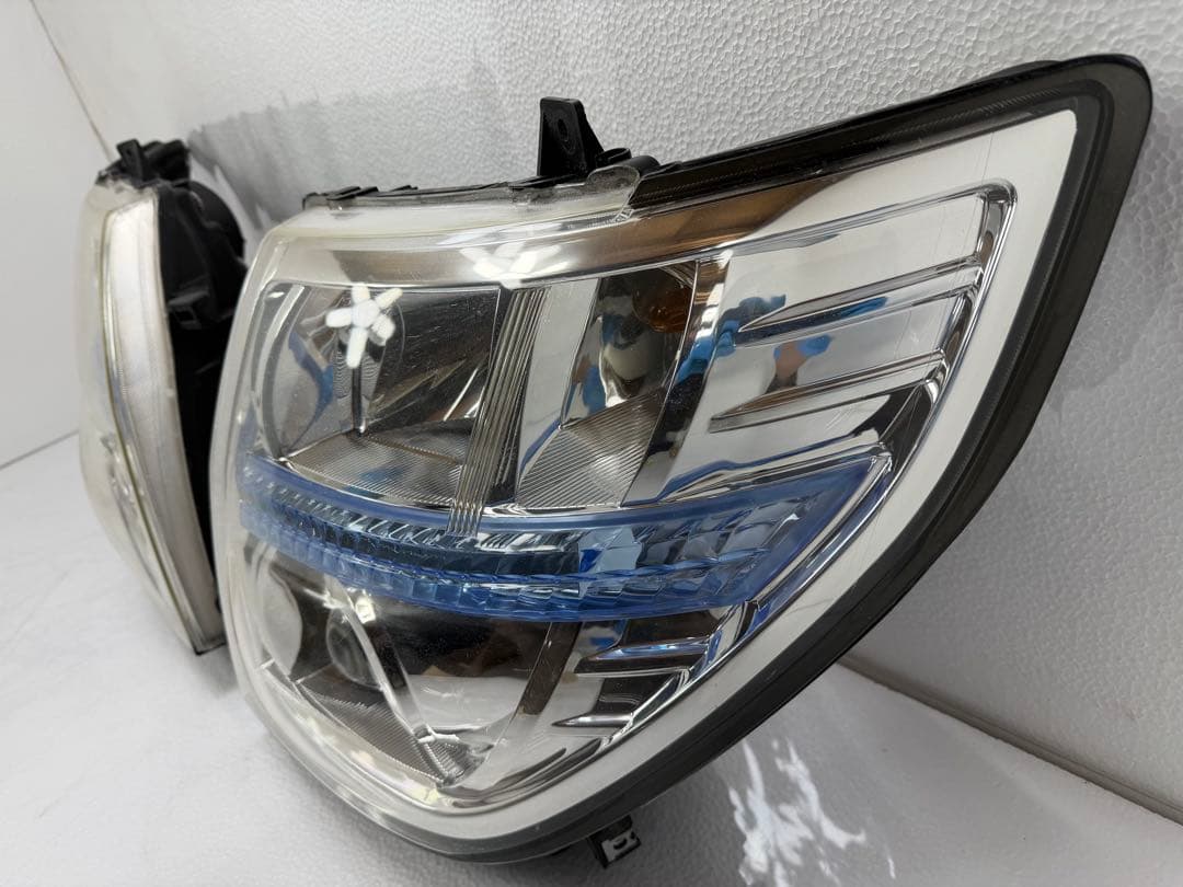 エルグランド E51中期 後期ヘッドライトHID KOITO 100-24852