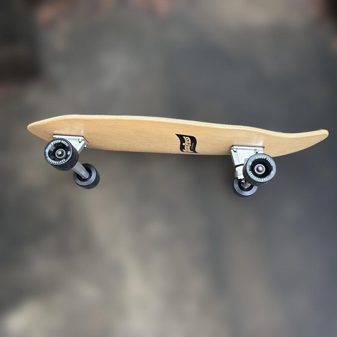 WOODY PRESS スケートボード 木製デッキ　カービング30インチ