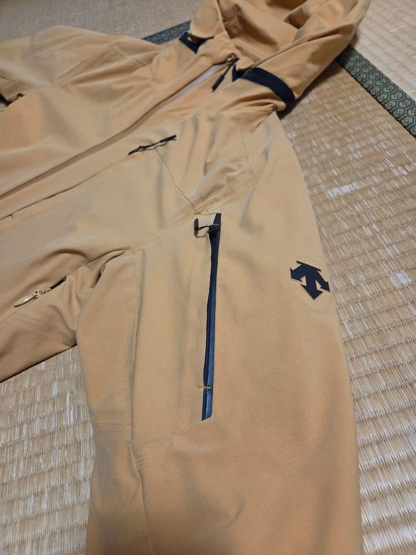 デサント　DESCENTE　スキーウエア　サイズM