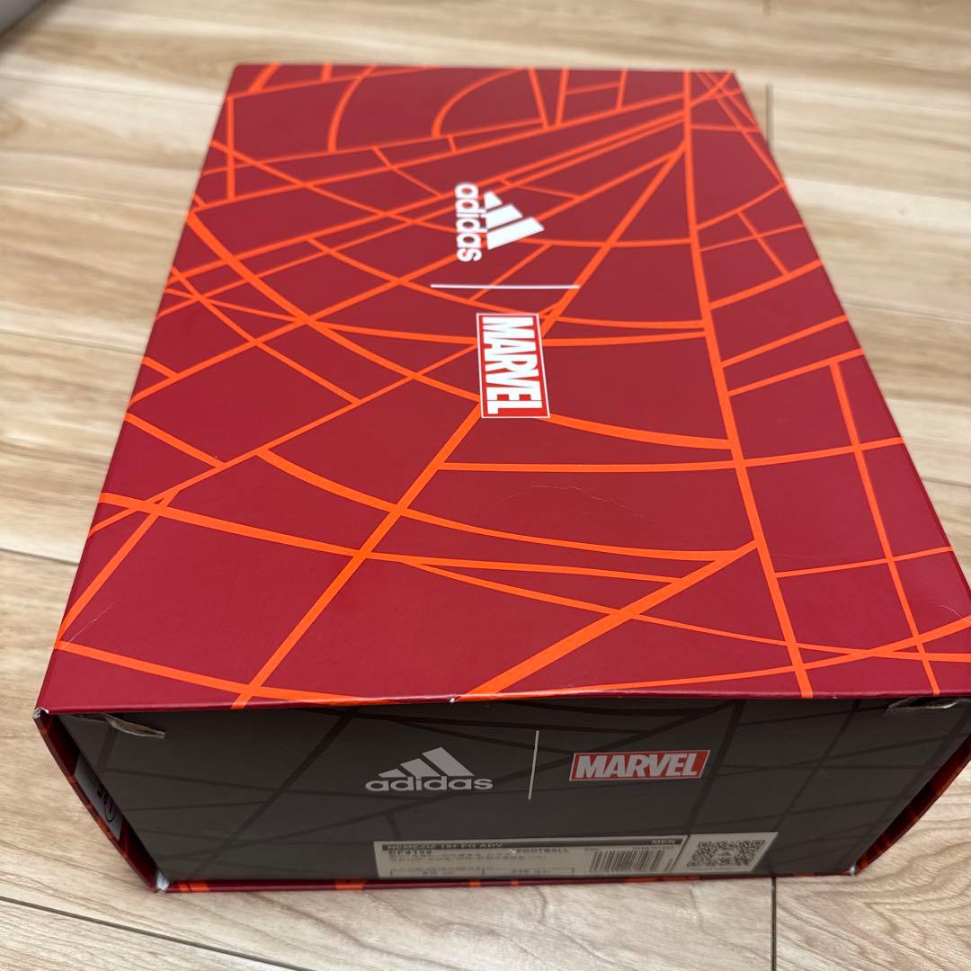 アディダス スパイダーマン限定