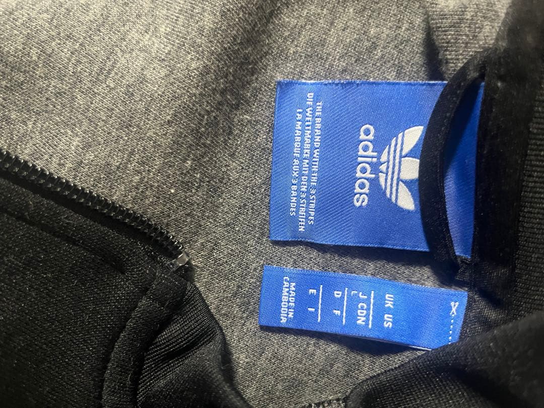 adidas 黒ジャージ