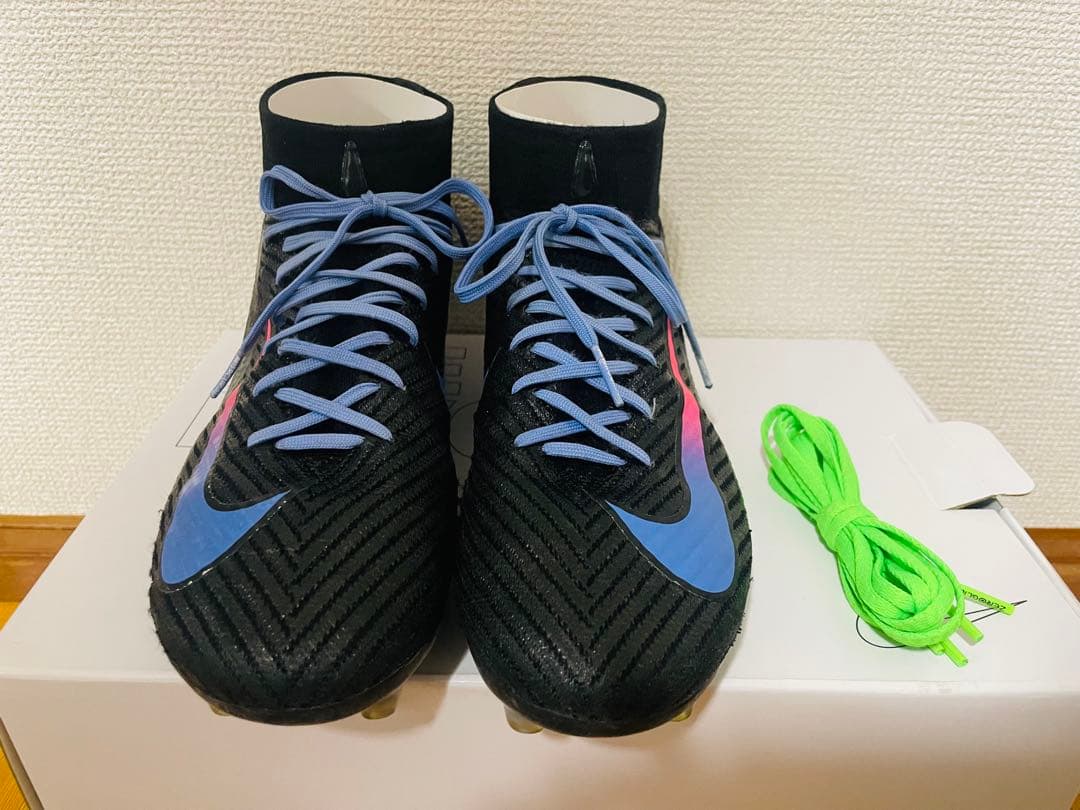 ナイキスパイクサッカーシューズ 紐付き 期間限定出品