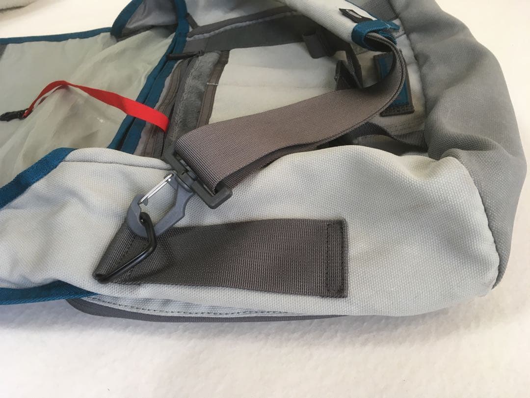 TIMBUK2 クラシック メッセンジャーバッグ ライトグレー Mサイズ