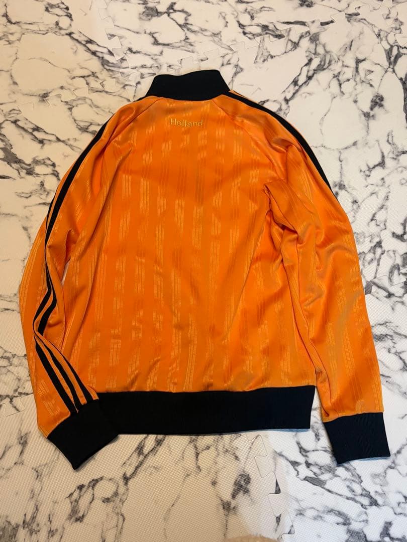 adidas オランダ2006 シリアルナンバー オレンジ トランクジャケット