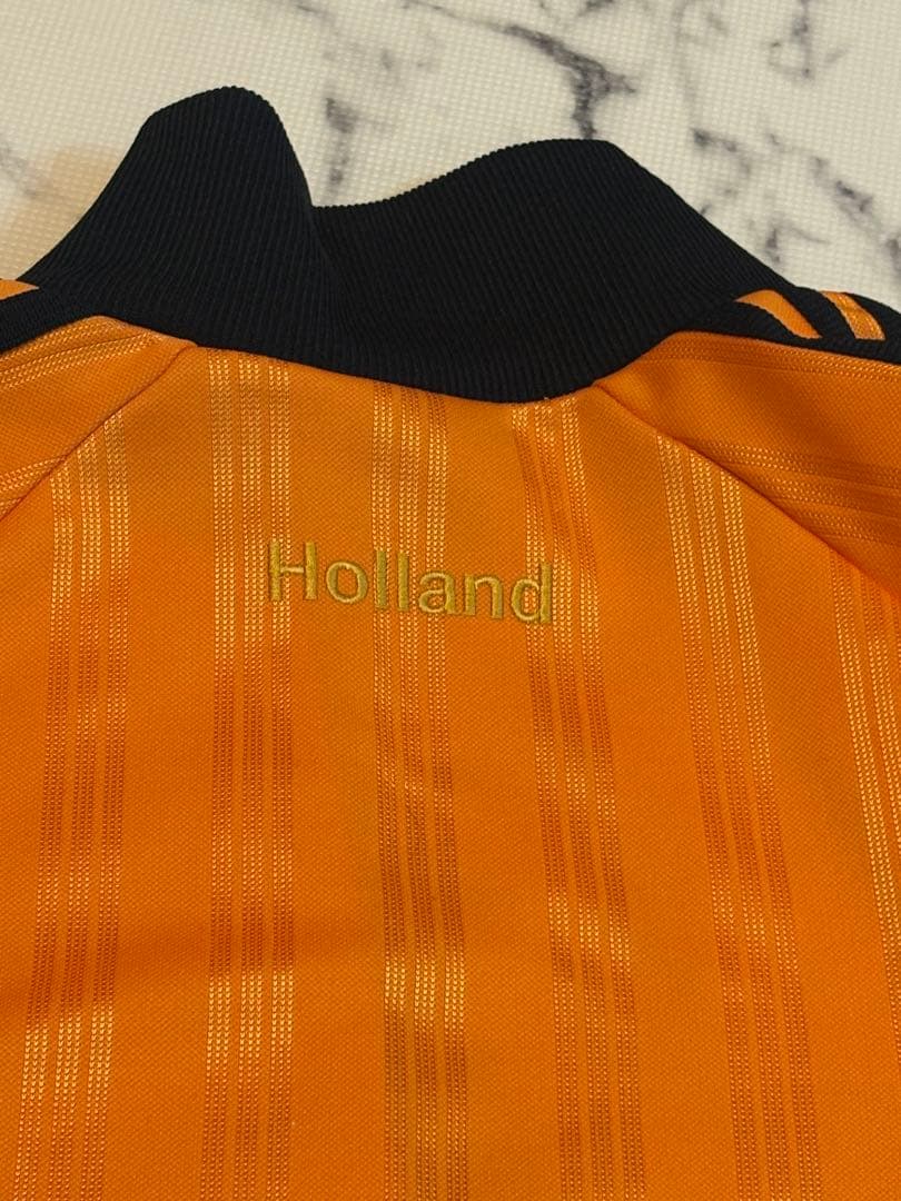 adidas オランダ2006 シリアルナンバー オレンジ トランクジャケット