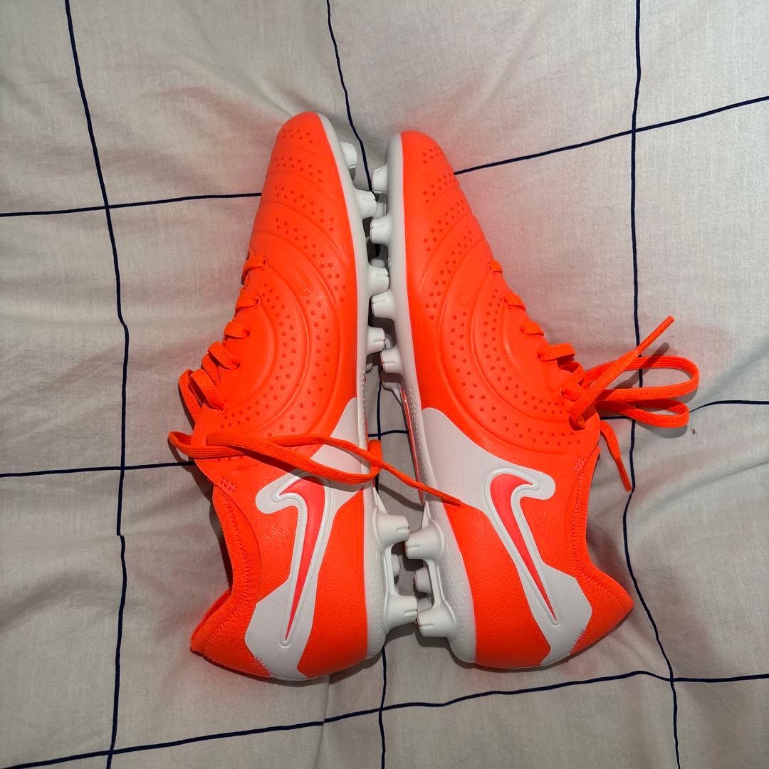 ナイキティエンポレジェンド10プロ NIKE tiempodefend10pro