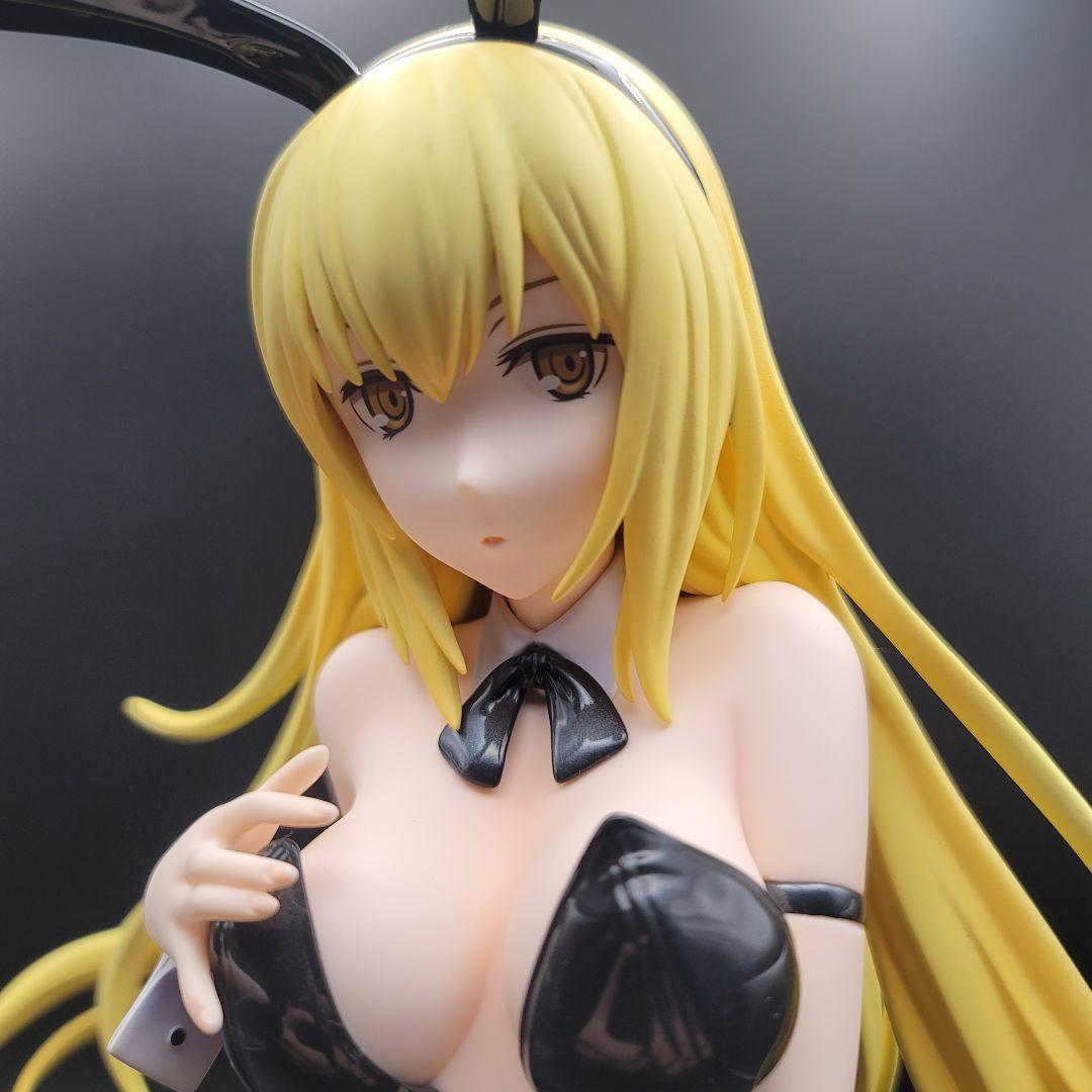 アイズ・ヴァレンシュタイン バニーVer 1/4 フィギュア FREEing
