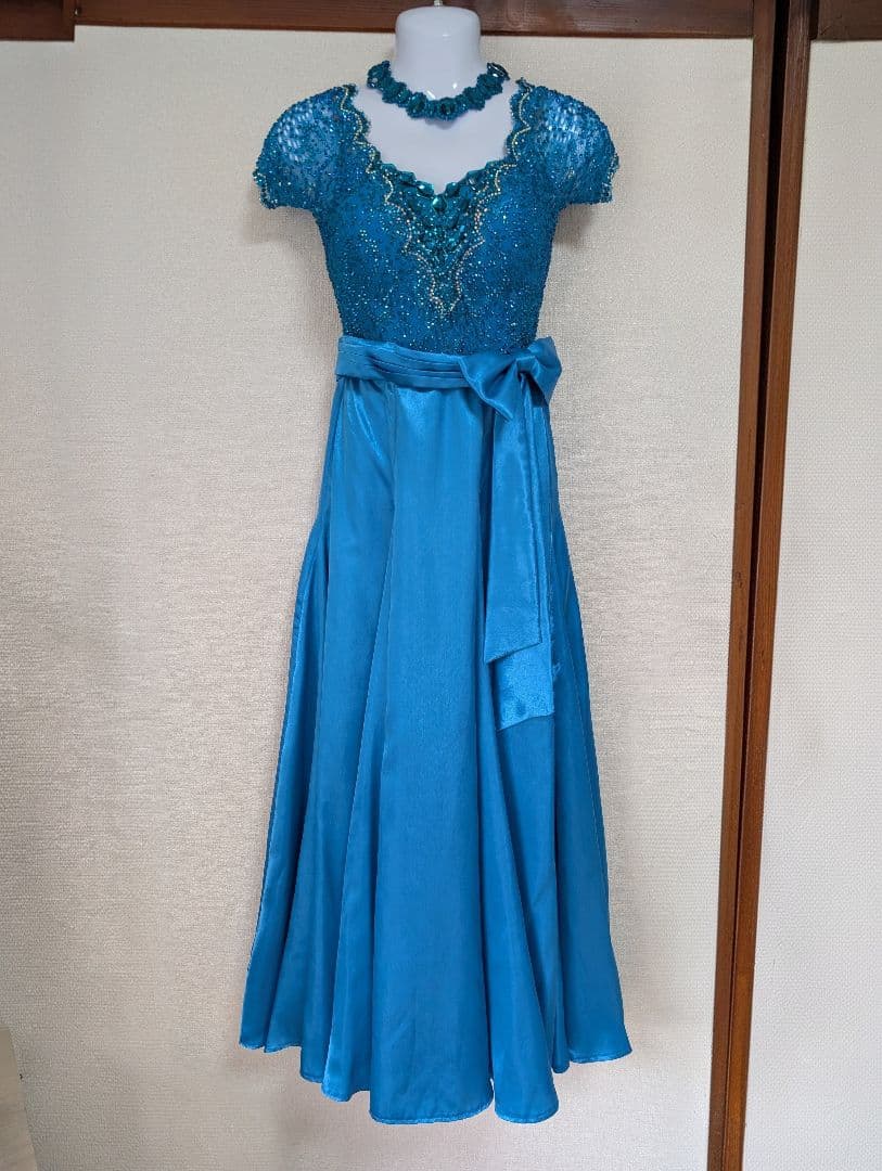 タカダンス　濃い水色のパソドレス