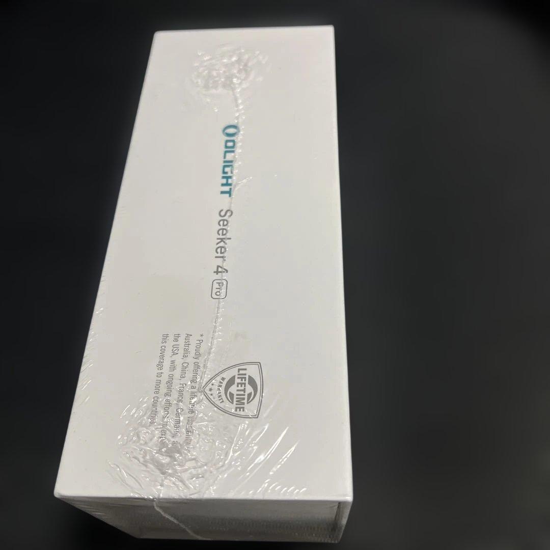 新品未開封　OLIGHT(オーライト) Seeker 4 Pro LEDライト