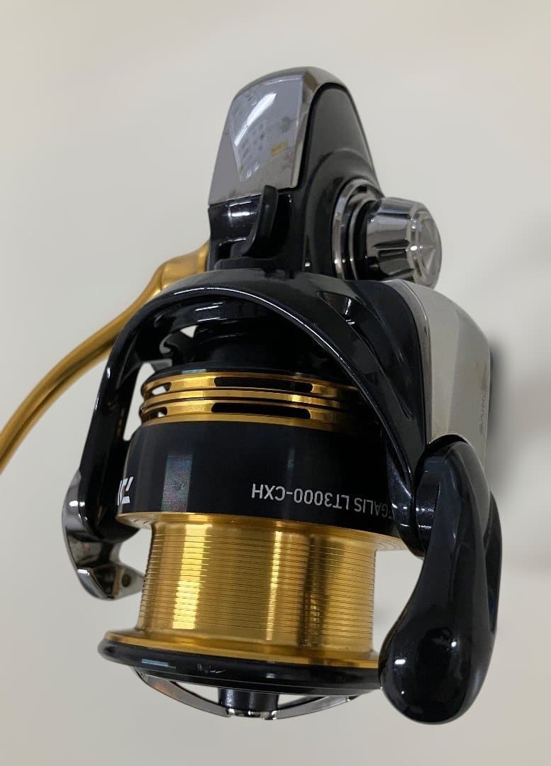 DAIWA 23LEGALIS LT3000-CXH フィッシングリール