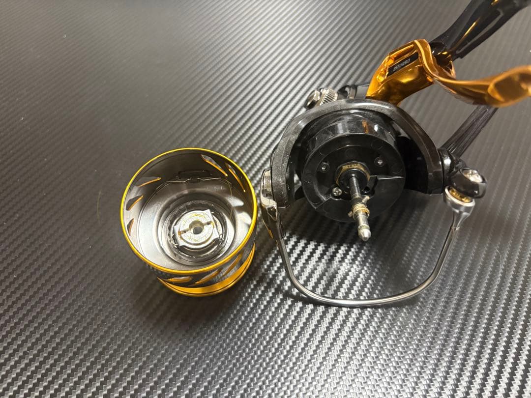 【DAIWA】LAXUS 2500H-LBD スピニングリール（レバーブレーキ）