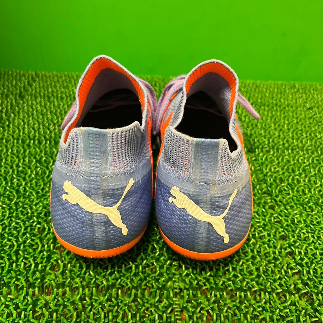 プーマ サッカースパイクフューチャーアルティメットHG/AG(ブルー×オレンジ)