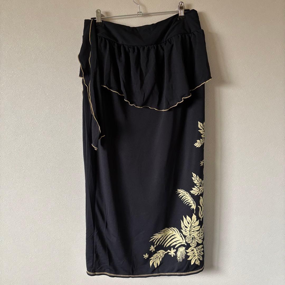 新品タグ付き DANSKIN パレオスカート花柄 ブラック フラダンス