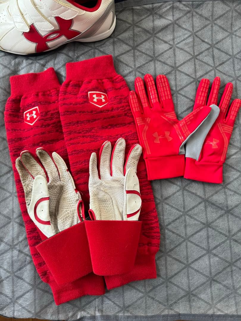 Under Armour トレーニングシューズ、グローブ、レッグウォーマーセット