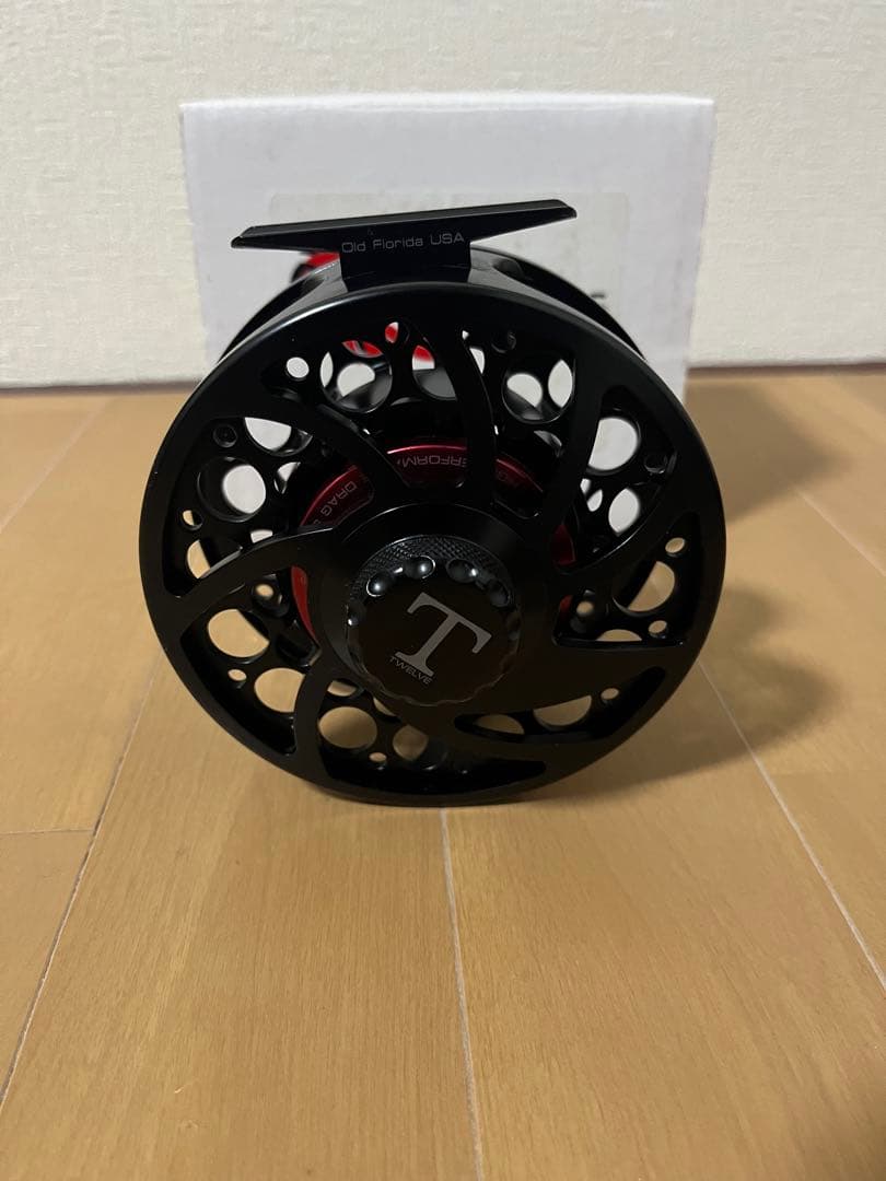リール NAUTILUS Fly reel TWELVE