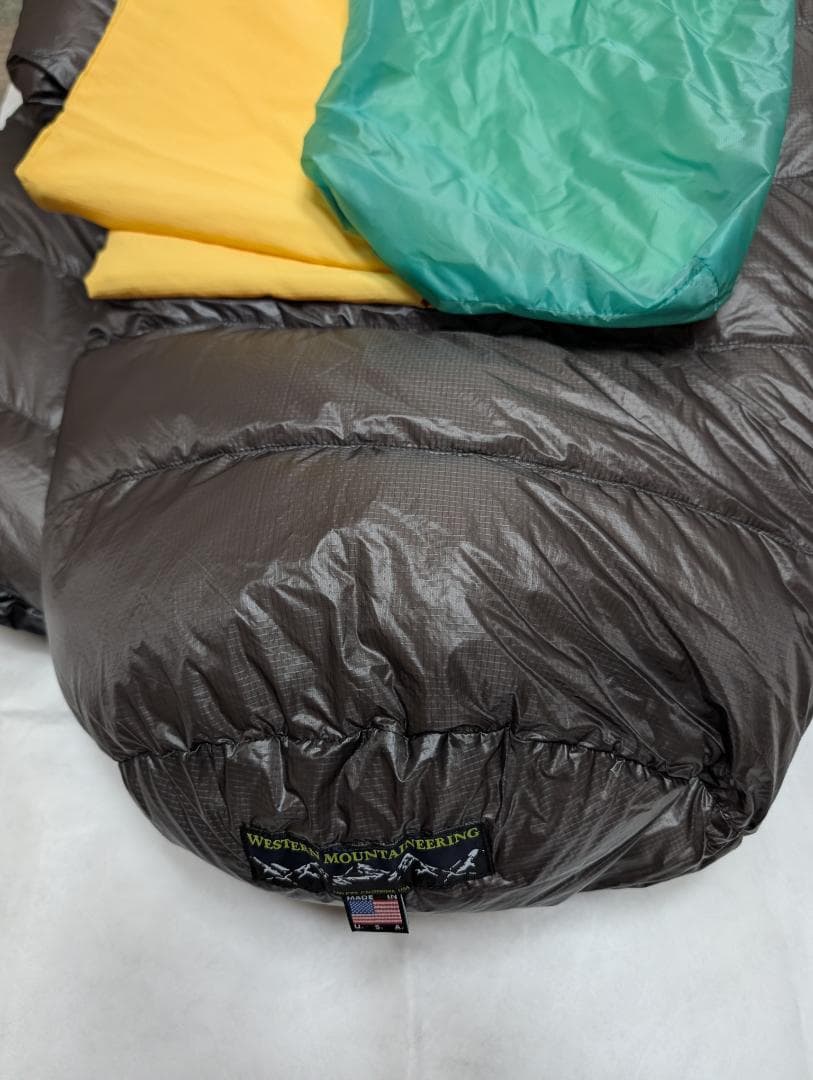 アウトドア寝具 WESTERN MOUNTAINEERING AstraLite12D