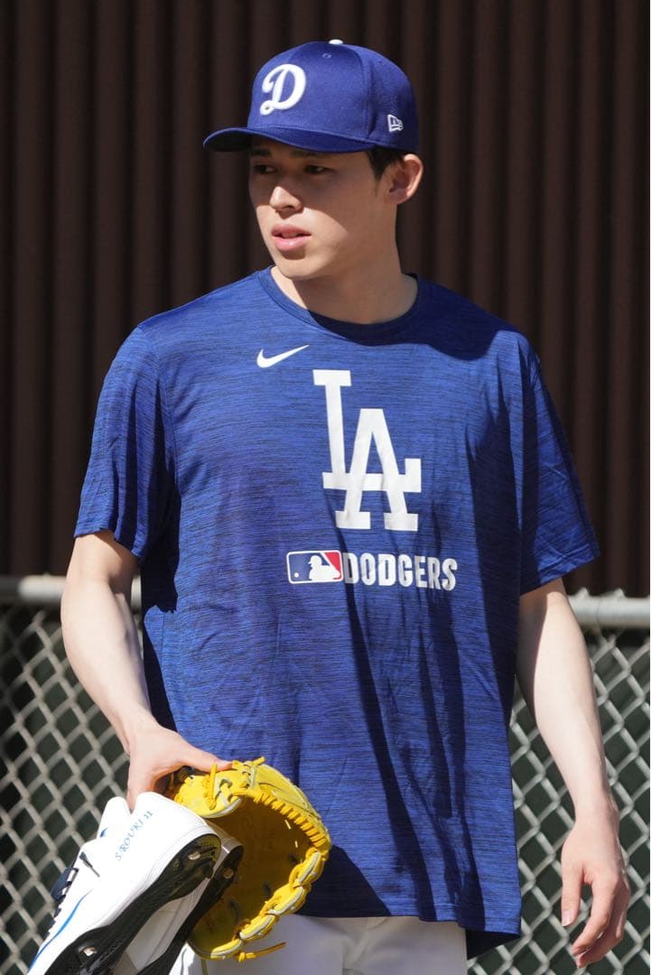 レディース　Мサイズ　ナイキ　ドジャースドライTシャツ　オーセンティック