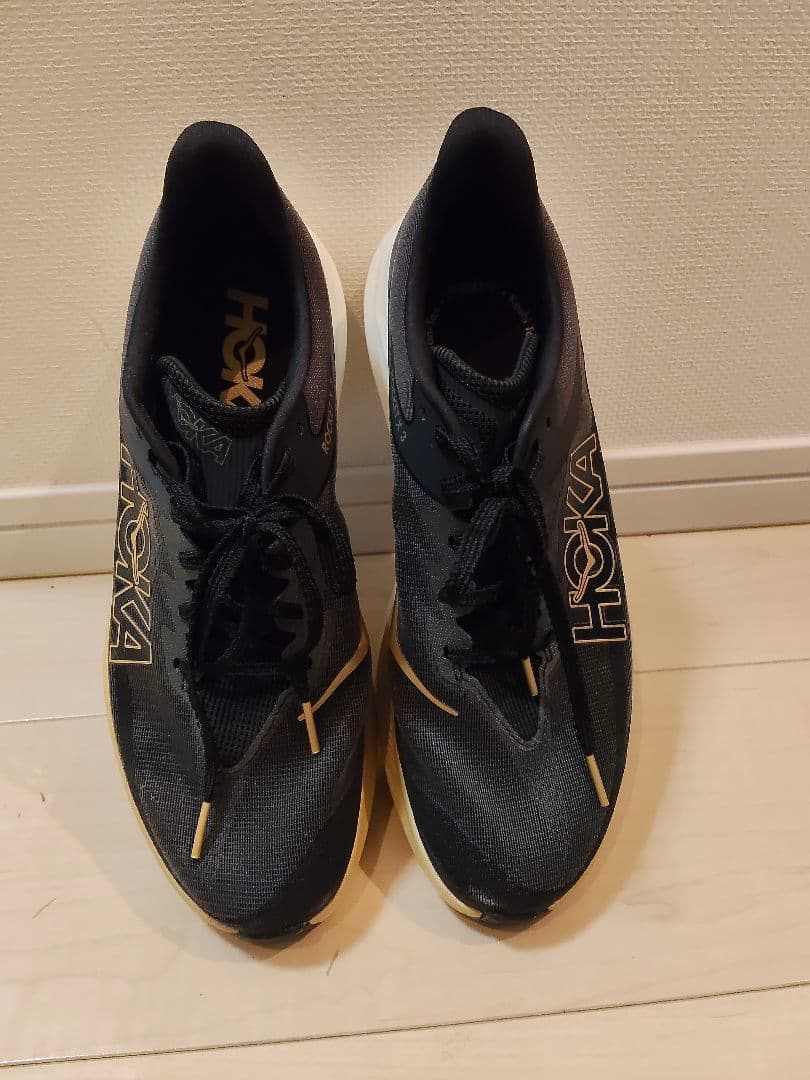 HOKA ロケットx3 ランニングシューズ ブラック/ゴールド 28.0㌢