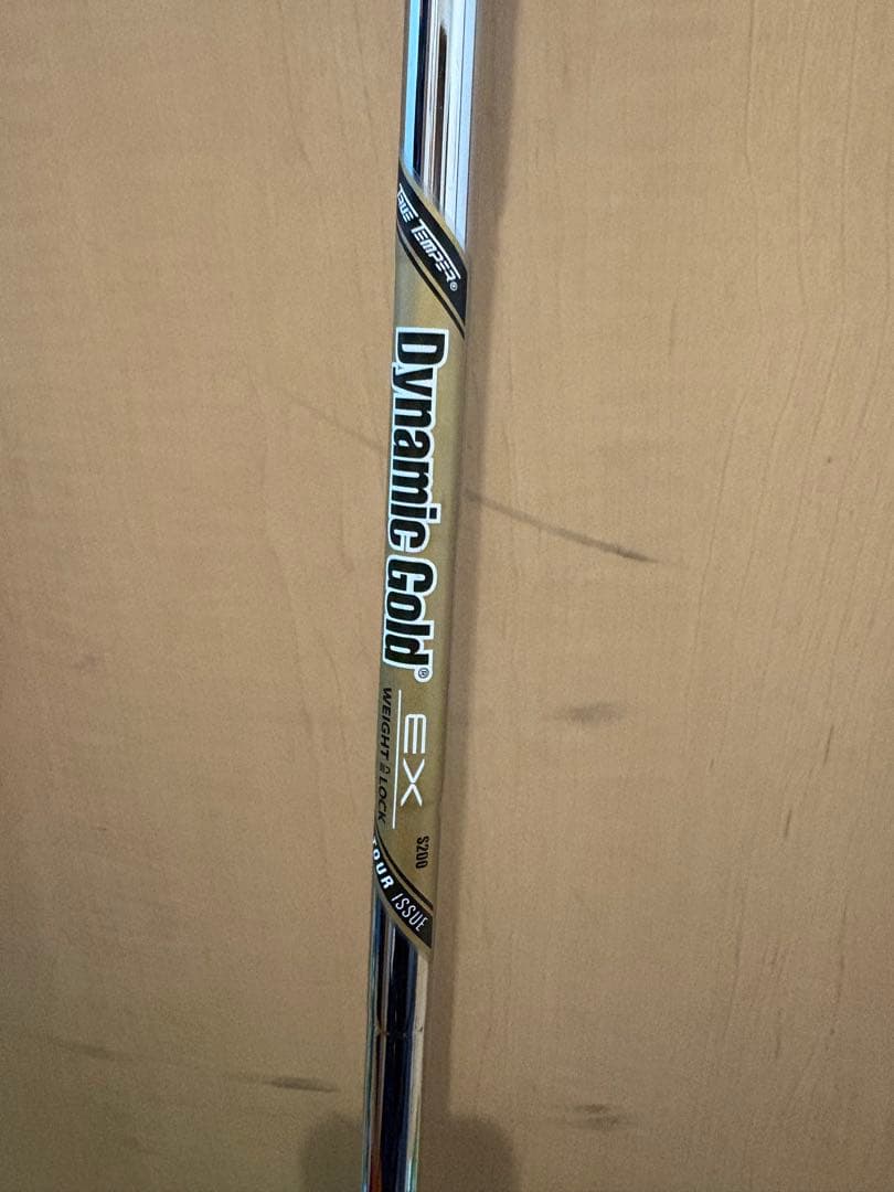スリクソン　ZX4 4番アイアン Dynamic Gold ツアーイシュー