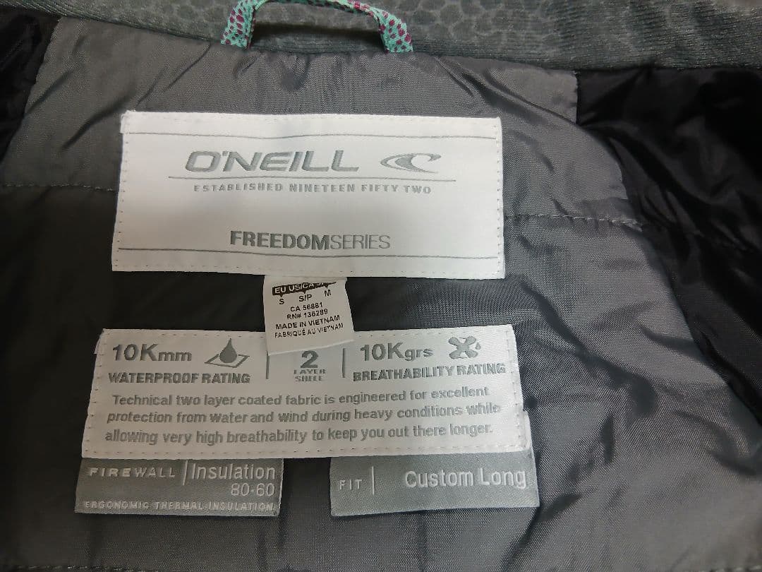 オニール ONEILL　レディース・スノーボード・スキー・スノーウェア4点セット