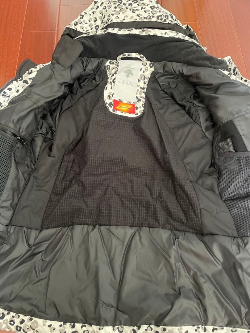 DESCENTE スキーウェアセット美品　お子様でも