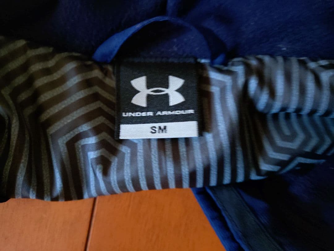 UNDER ARMOUR アンダーアーマー　ベンチコート　ネイビー　　Sサイズ