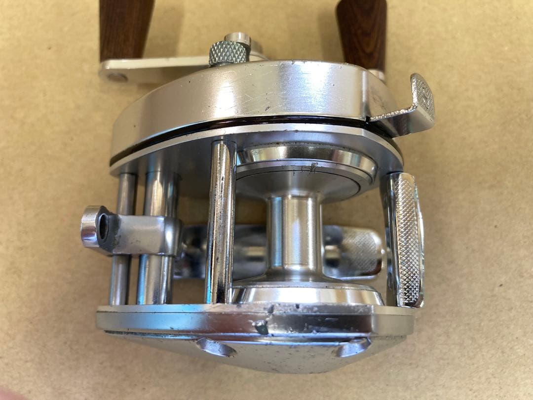SHIMANO Bantam 100 ベイトリール
