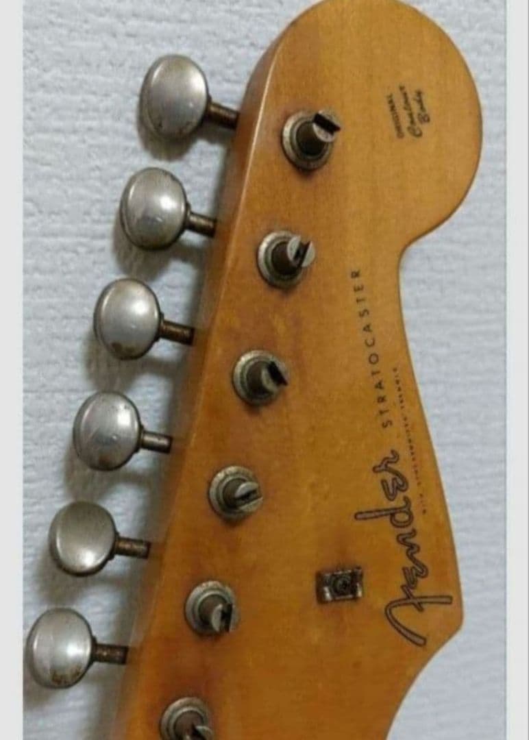 Fender Stratocaster サンバースト