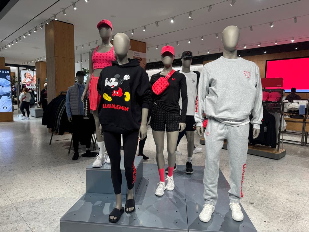 限定コラボ Disney x lululemon ディズニーミッキーHoodie