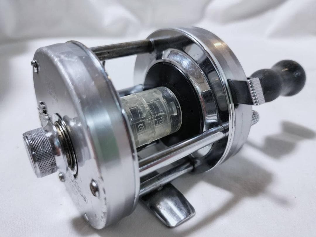 アブガルシア　アンバサダー5500C　ビンテージ　リール abu 　シルバー