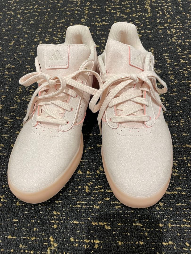 adidas ゴルフシューズ スパイクレス 女性用 ピンク