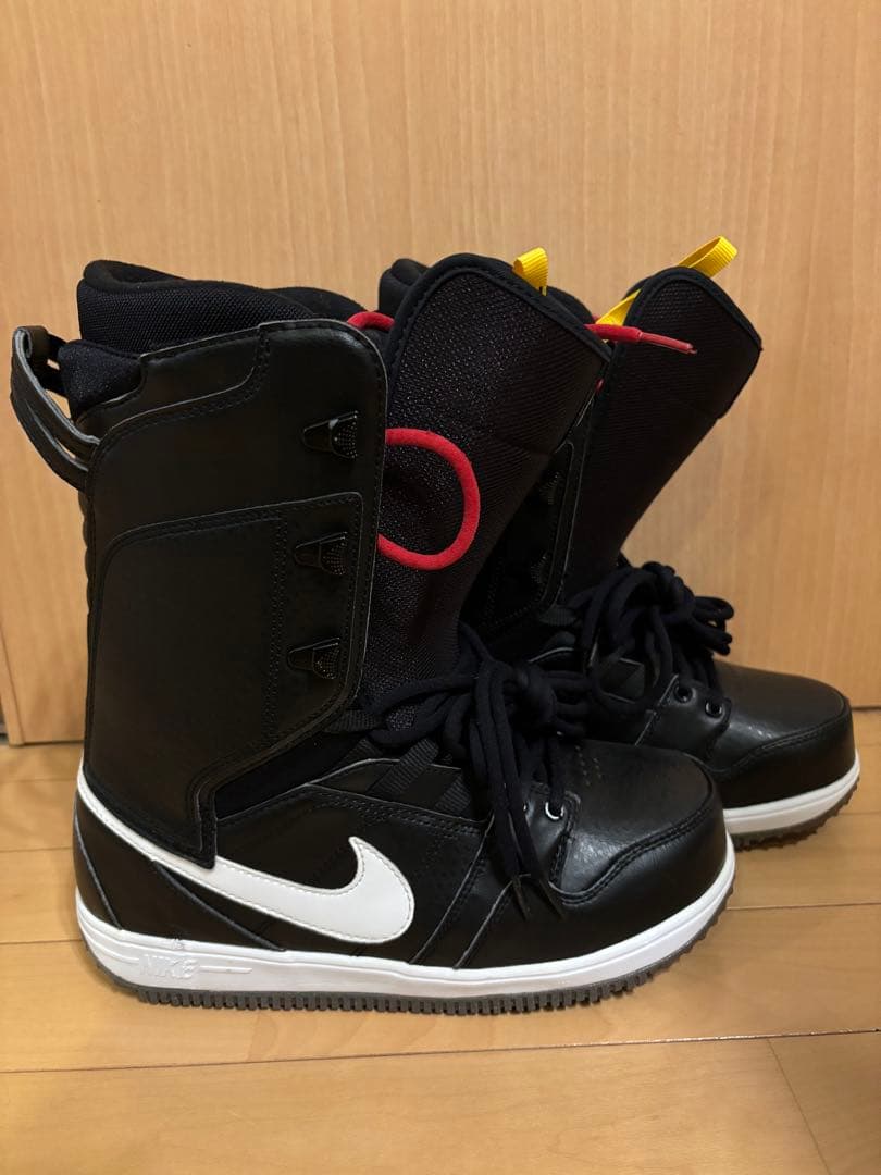 NIKE スノーボードブーツ　26cm